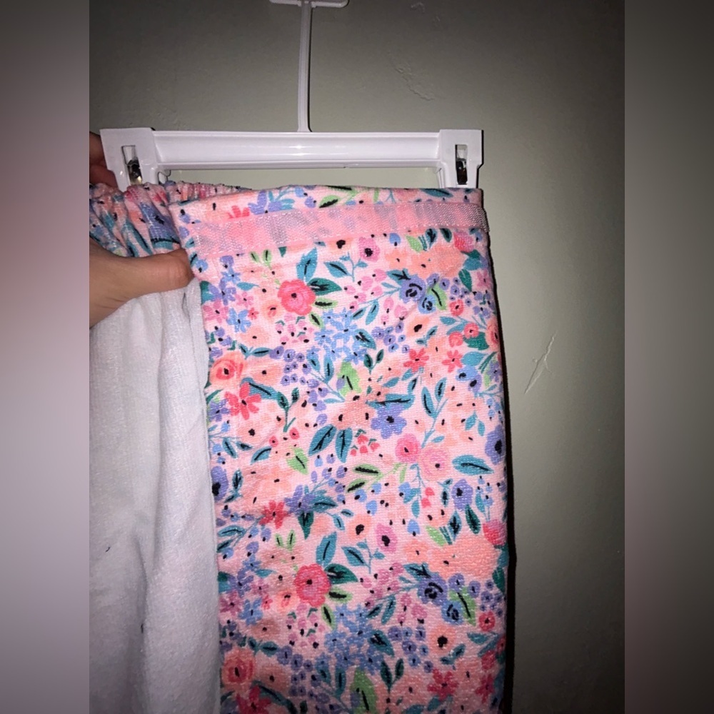 Brand New Coral Floral Velcro Towel Wrap by MarleyLilly. Brand New With Tags. - Picture 3 of 8